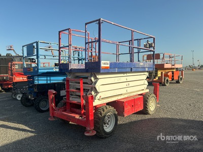 Skyjack SJ7135 4x4 Diesel Plateforme élévatrice à ciseaux (Inoperable)