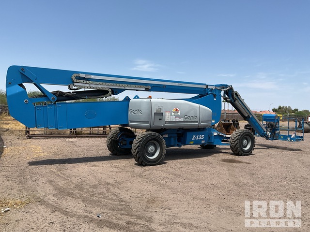ELEVADOR ARTICULADO 2009 GENIE 4WD Z135