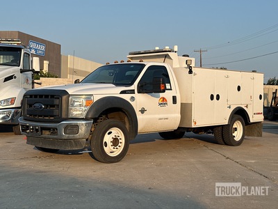 2015 Ford F-550 XL 4x2 Service Truck