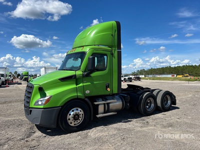 2020 Freightliner Cascadia 116 6x4 T/A Day Cab Truck Tractor