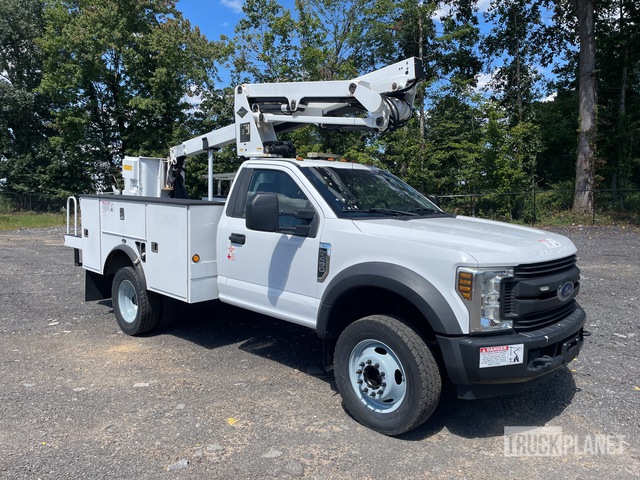 CAMIóN CON CANASTILLA 2019 FORD VERSALIFT