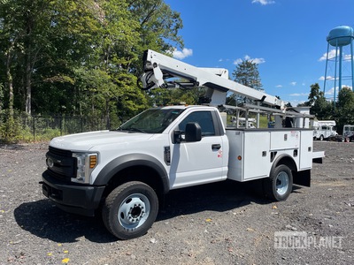2018 Versalift SST36NE-01 36 ft on 2019 Ford F-450 XL 4x2 Camion nacelle