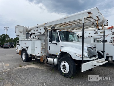 Altec AN55E on 2013 International 4400 4x2 Bucket Truck