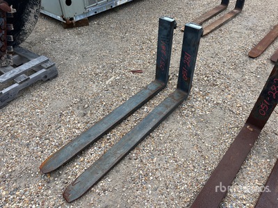 Quantity of (2) 41 in Lift Truck Forks