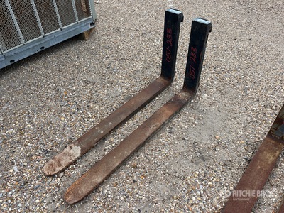 Quantity of (2) 41 in Lift Truck Forks