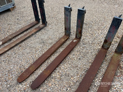 Quantity of (2) 41 in Lift Truck Forks