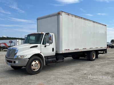 2005 International 4300 4x2 Van Truck