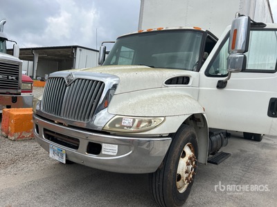 2005 International 4300 Van Truck