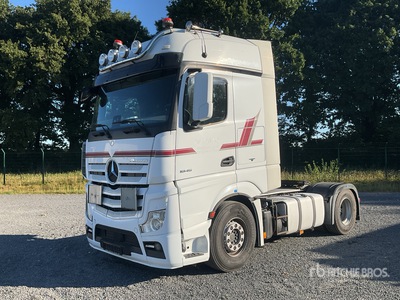 2015 Mercedes-Benz Actros 1845LS 4x2 S/A Sleeper Truck Tractor