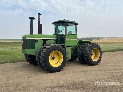 1975 John Deere 8430 Tractor agrícola articulado