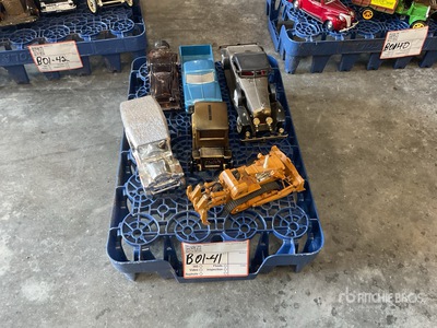 Quantity of Die Cast Cars Varios otros