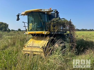 2012 New Holland CR8090 4x4 Combine Harvester (Inoperable)