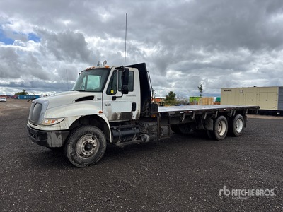2007 International 4400 6x4 Camión Caja Abierta