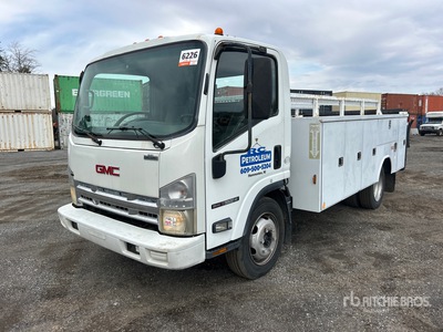 2008 GMC W5500 4x4 Utiliteits vrachtwagen (Inoperable)