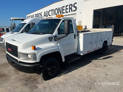 2007 GMC C5500 4x2 Utility Truck