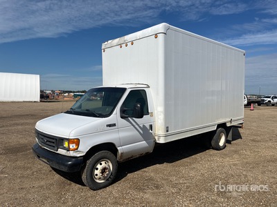 2004 Ford Econoline E-450 4x2 Camion fourgon