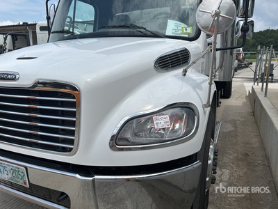 2020 Freightliner M2 106 Van Truck