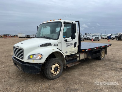2016 Freightliner M2 106 4x2 Camion à Plateau