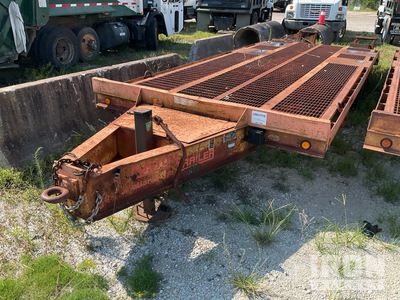 1995 Custom 9T242CEDLP 24 ft T/A Equipment Trailer