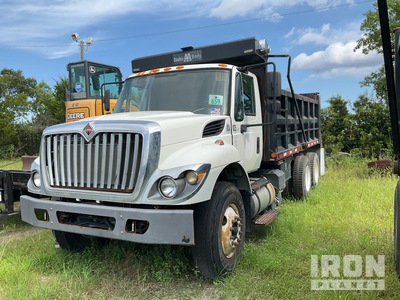 2016 International 7400 6x4 Camion à benne basculante D/E