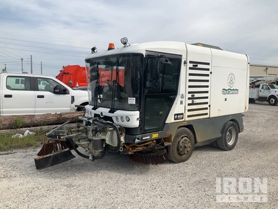 2016 Ravo 51 Self-Propelled Brooms