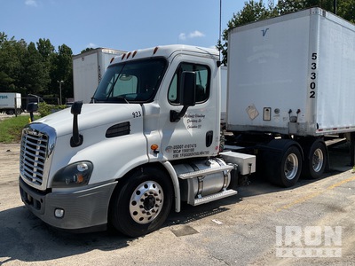 2016 Freightliner Cascadia 113 6x2 T/A Day Cab Truck Tractor