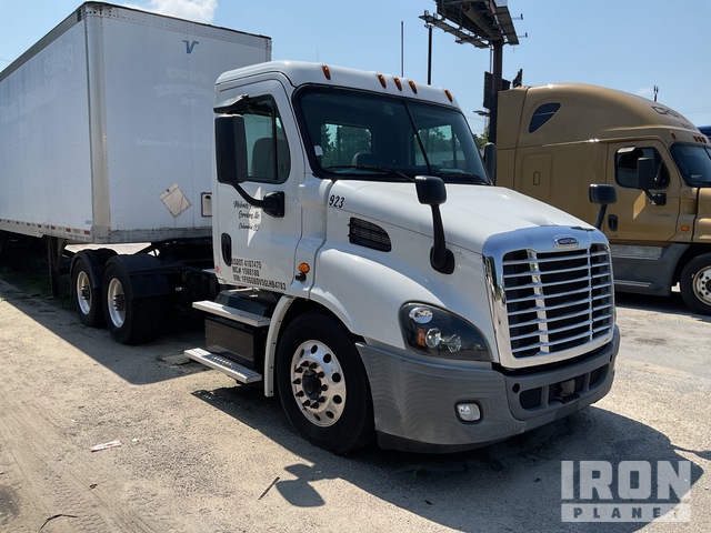 CAMIóN 2016 FREIGHTLINER