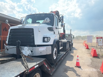 2015 Freightliner 114SD Knuckle Kranwägen