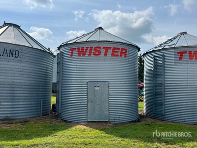 Twister +/- 1650 bu 4 Ring Grain Bin