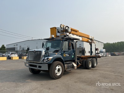 2009 Posi-Plus 500-50-RU 50 ft on 2010 International 7400 SBA 6x4 Extended Cab Bucket Truck