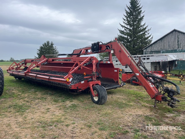 2007 H&S Manufacturing WMCH30 30 ft Windrow Merger | Ritchie Bros ...