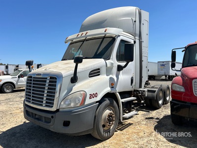 2017 Freightliner Cascadia 113 6x4 T/A Day Cab Truck Tractor (Inoperable)