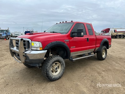 2004 Ford F-350 Lariat 4x4 Extended Cab Pickup