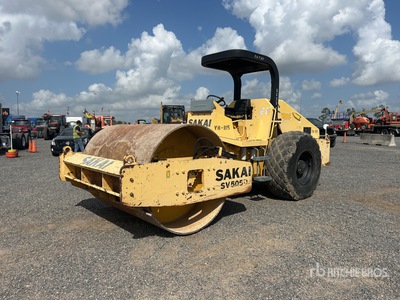2008 Sakai SV505D Compacteur à tambour lisse