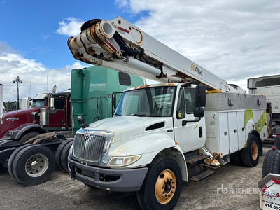 Altec 40S on 2010 International 4300 4x2 Bucket Truck (Inoperable)