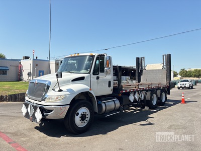 2015 International Durastar 4400 6x4 6x4 Platte vrachtwagen