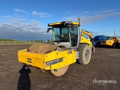 2015 Dynapac CA2500D Smooth Drum Compactor