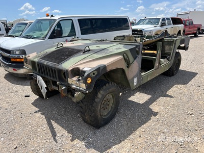 AM General M1025 HMMWV 4 Door :Misc.