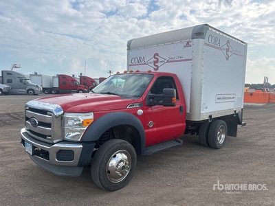 2012 Ford F-450 XLT 4x2 Furgoneta caja cerrada