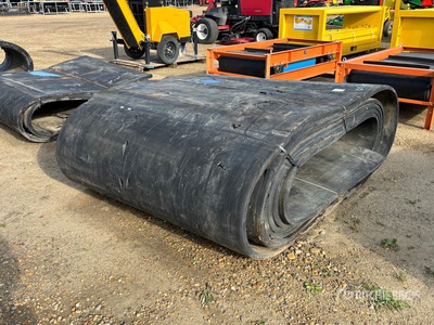 72 Ft Of 60 In x 1.25 In Rubber Matting Varios. Industrial