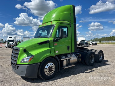 2020 Freightliner Cascadia 116 6x4 Tri/A Day Cab Truck Tractor