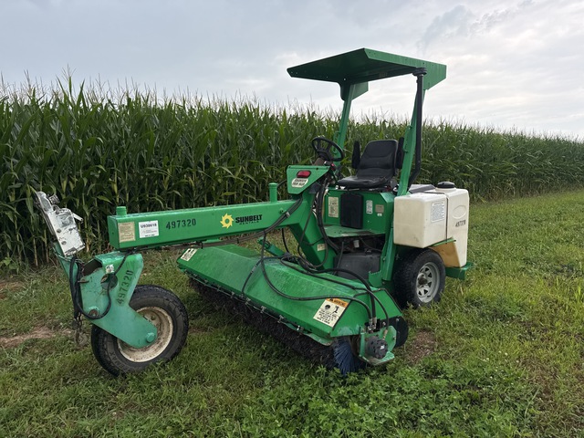 2012 Lay-Mor SM300 Self-Propelled Broom 2012 Lay-Mor SM300 Self-Propelled Broom