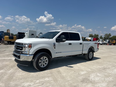 2022 Ford F-250 XLT 4x4 Crew Cab Pickup