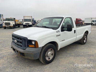 2006 Ford F-250 4x2 بيك اب