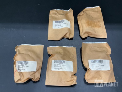 (84) Adirondack 6999ED895-82 Film Fixed Resistors