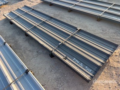 Quantity of (50) 2025 Kit Containers 12 ft Steel R Panel Divers - Matériaux de construction (Unused)