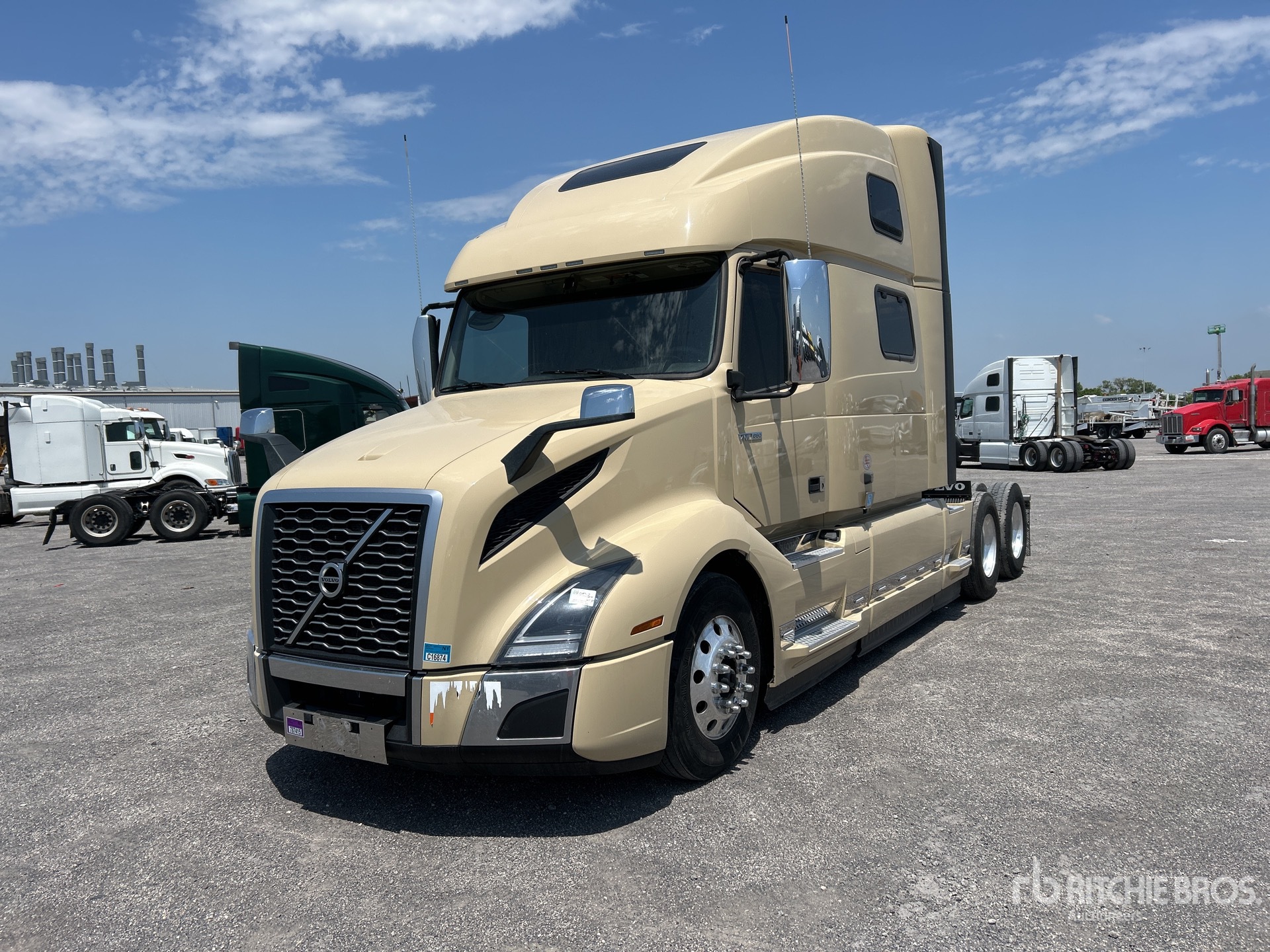 2024 Volvo VNL860 6x4 T/A Sleeper Truck Tractor