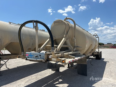 2005 Heil T/A Pneumatic Bulk Trailer