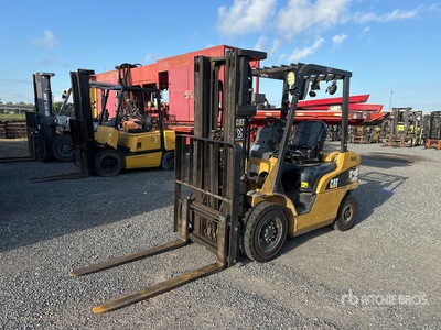 2013 Cat 2PD5000 4950 lb Pneumatic Tire Chariot Élévateur