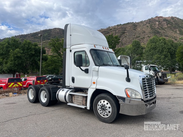 CAMIóN 2016 FREIGHTLINER